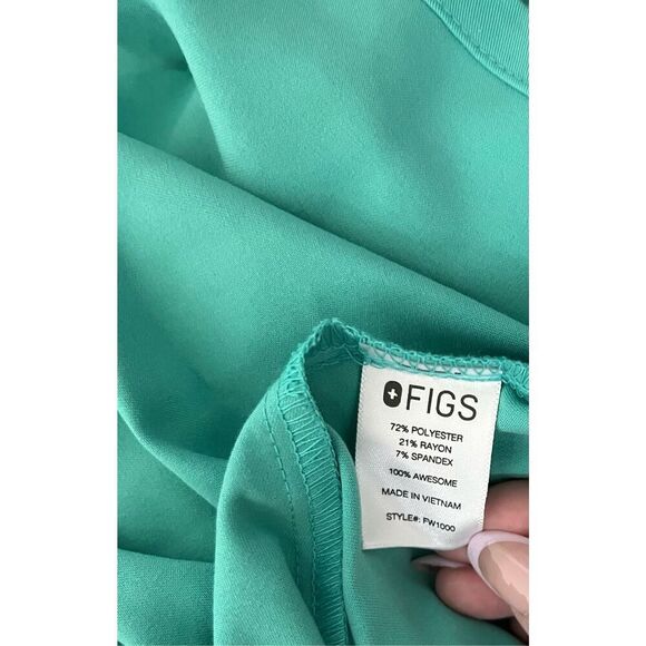 Figs Technical Collection Catarina Short Sleeve V-Neck Scrub Top Size XL - Picture 4 of 5